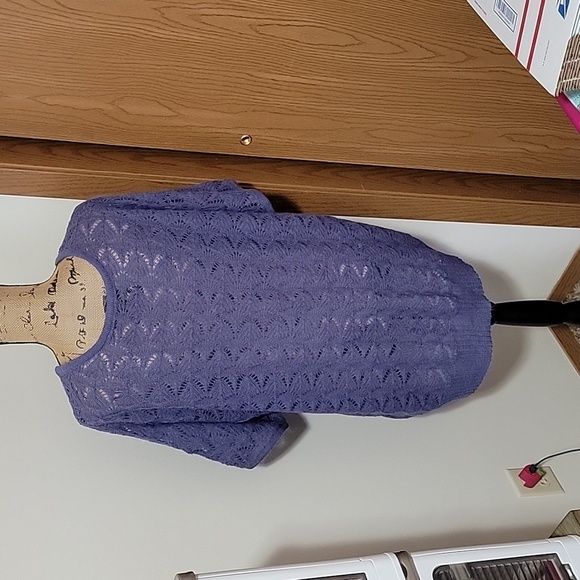 Size 2 maurices periwinkle knit tshirt. - Picture 2 of 2